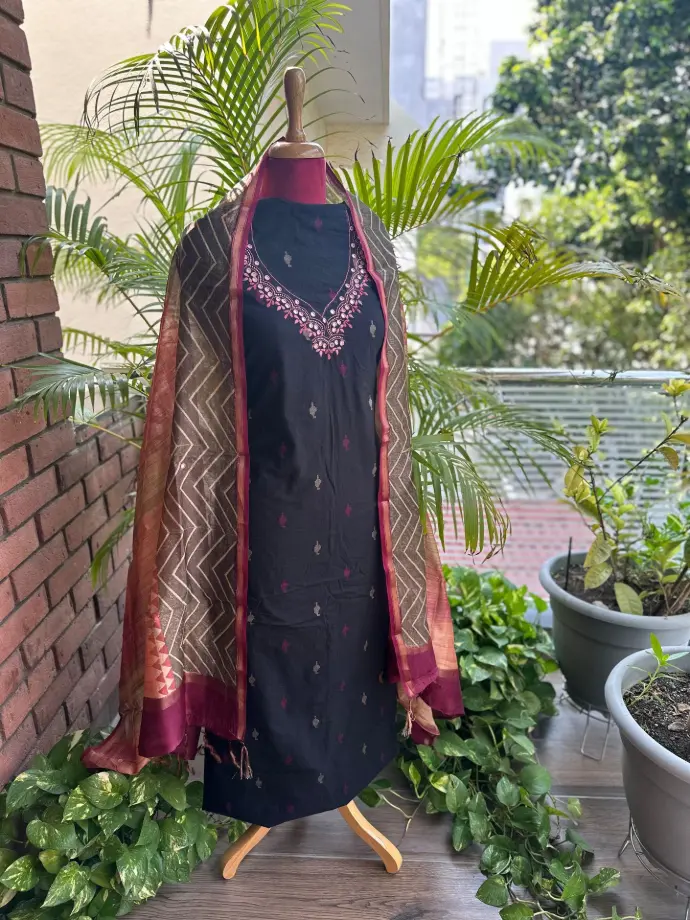 Handembroidered kurta with dupatta 