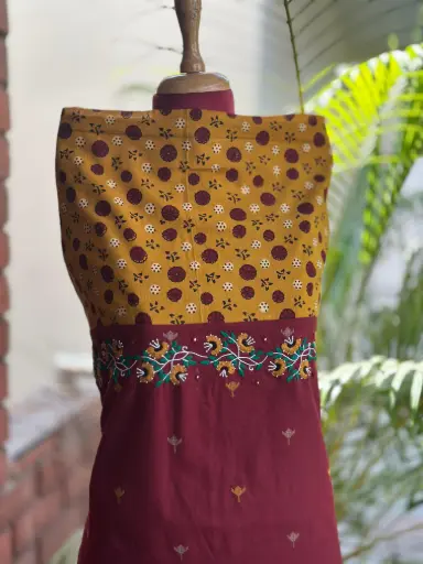 Red Kurta